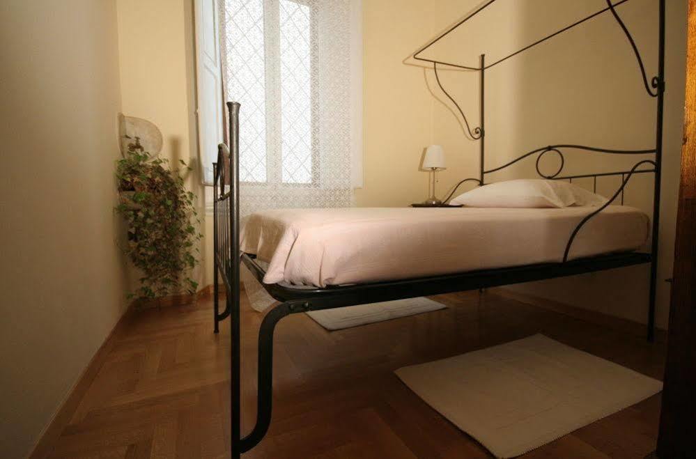 B&B Emily'S Rooms Florença Exterior foto